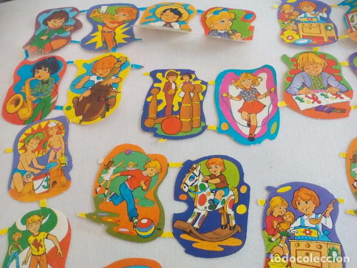 Coleccionismo cromos troquelados antiguos: DE CROMOS TROQUELADOS JUGANDO - Foto 5