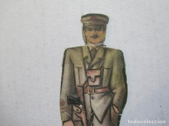Coleccionismo Cromos troquelados antiguos: EJERCITO POPULAR-COMISARIO POLITICO-CROMO ANTIGUO TROQUELADO-VER FOTOS-(V-21.991)