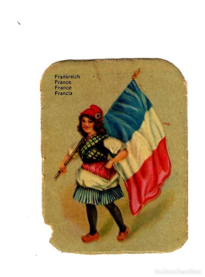 Colecionismo Cromos recortados antigos: Francia - Traje T&iacute;pico + Bandera - Cromo a&ntilde;os 30 - 57x41 - Ligeramente troquelado