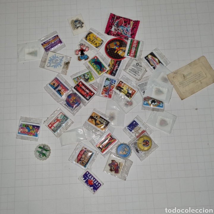 Coleccionismo cromos troquelados antiguos: Lote pegatinas cromos varias &eacute;pocas - Foto 7
