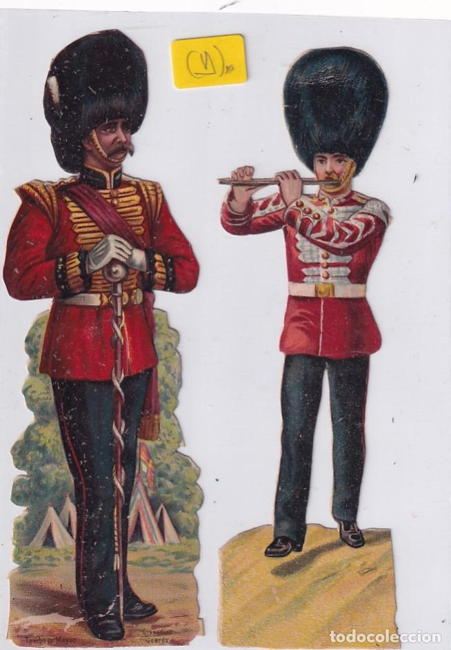 Sammeln alte gestanzte Sammelbilder: 2 Antiguos cromos troquelado guardia inglesa / Irlandesa unos 14 cm