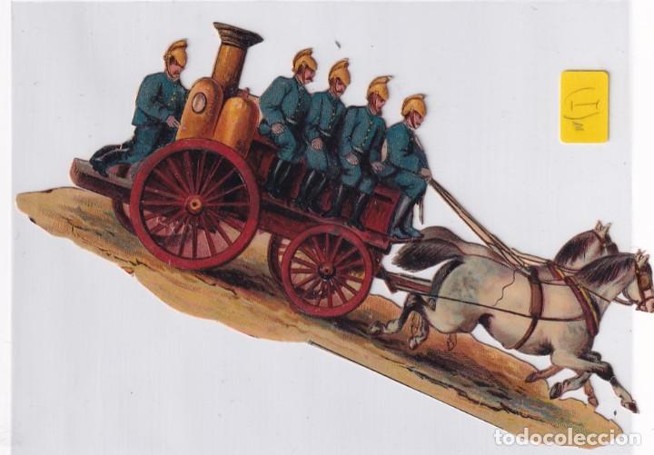 Collezionismo Figurine ritagliate antiche: Antiguo cromo troquelado coche de bomberos de caballos 15 x 7 cm