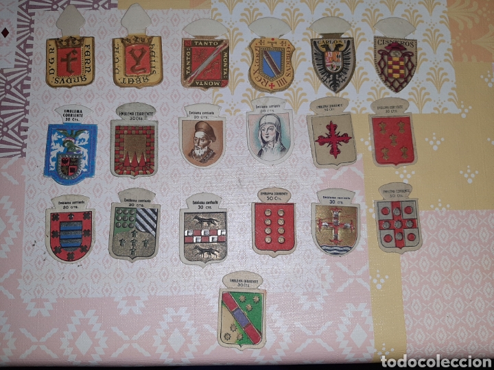 Collectionnisme Cartes &agrave; collectionner massicot&eacute;es anciennes: 19 Emblemas de Auxilio Social serie C,