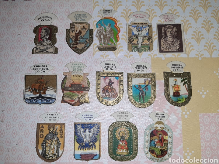 Collectionnisme Cartes &agrave; collectionner massicot&eacute;es anciennes: 14 Emblemas de Auxilio Social