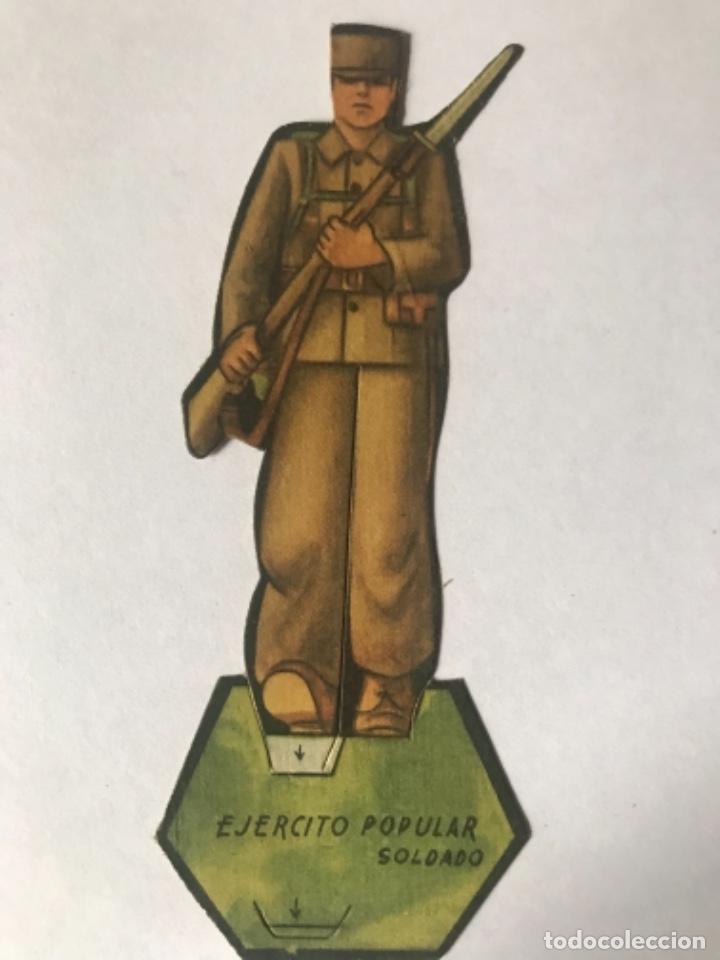 Collectable Antique Stamped Cards: Cromo troquelado soldado ejercito popular Republica Espa&ntilde;ola. Almacenes alemanes Barcelona