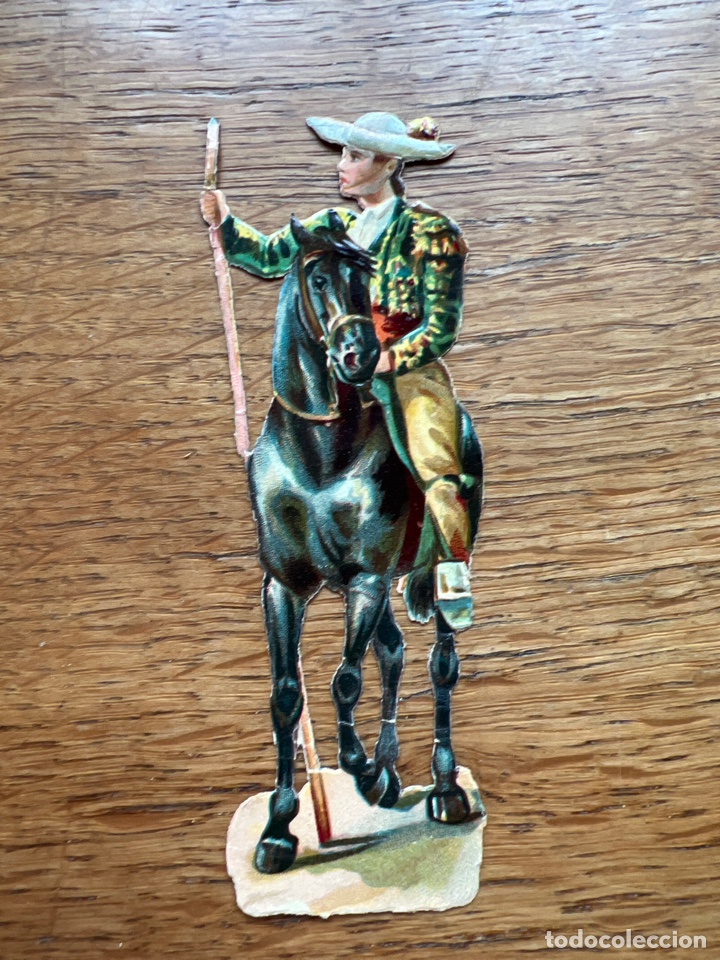 Coleccionismo Cromos troquelados antiguos: CROMO TROQUELADO TORERO A CABALLO. COMESTIBLES CAMINALS