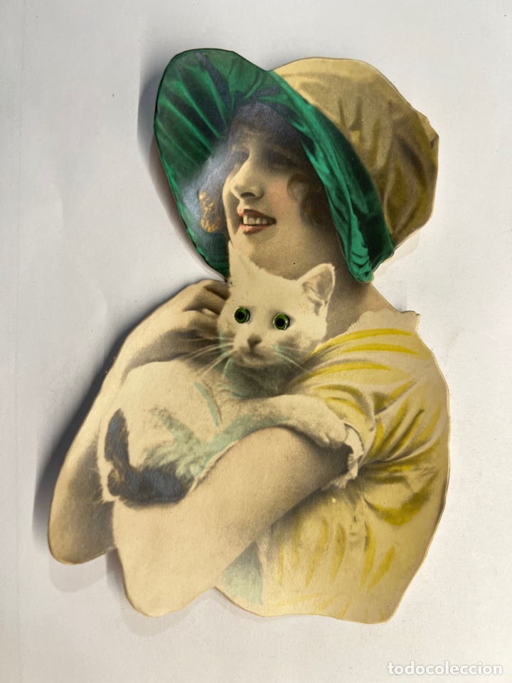 Collectable Antique Stamped Cards: CROMO TROQUELADO CON OJOS M&Oacute;VILES. Se&ntilde;orita con gato.. Juncosa? Amatller? La Colonial?
