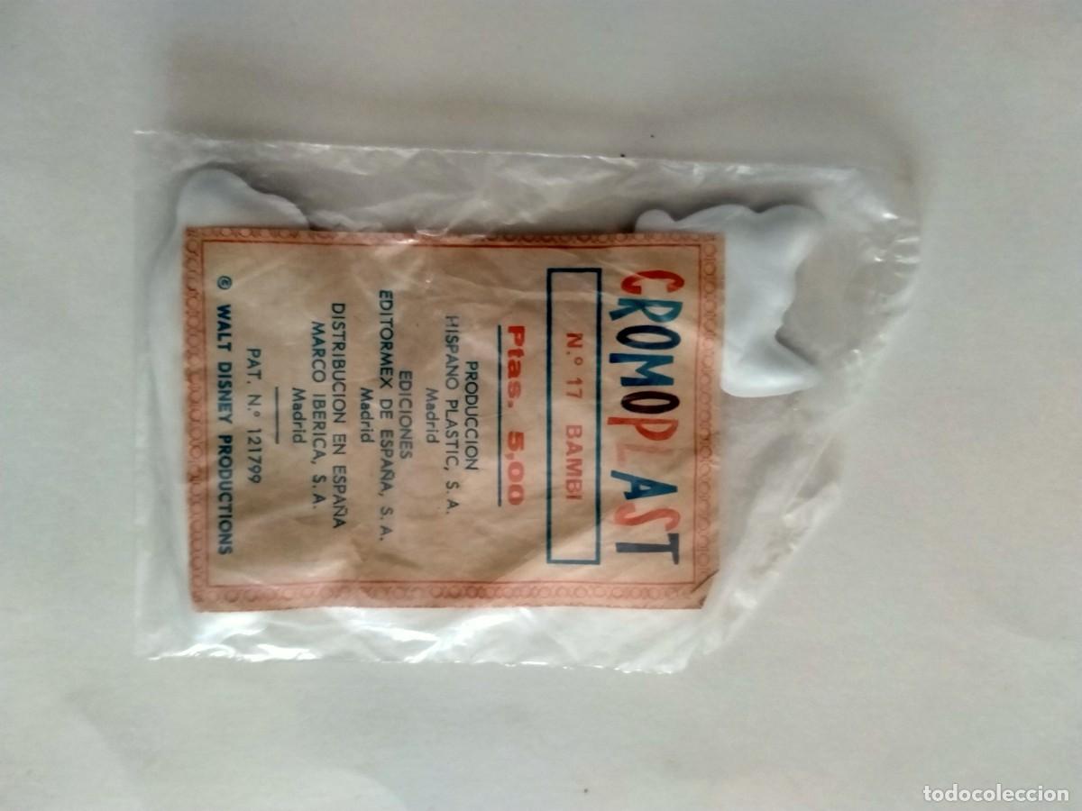 Coleccionismo cromos troquelados antiguos: cromoplast de bambi - Foto 2
