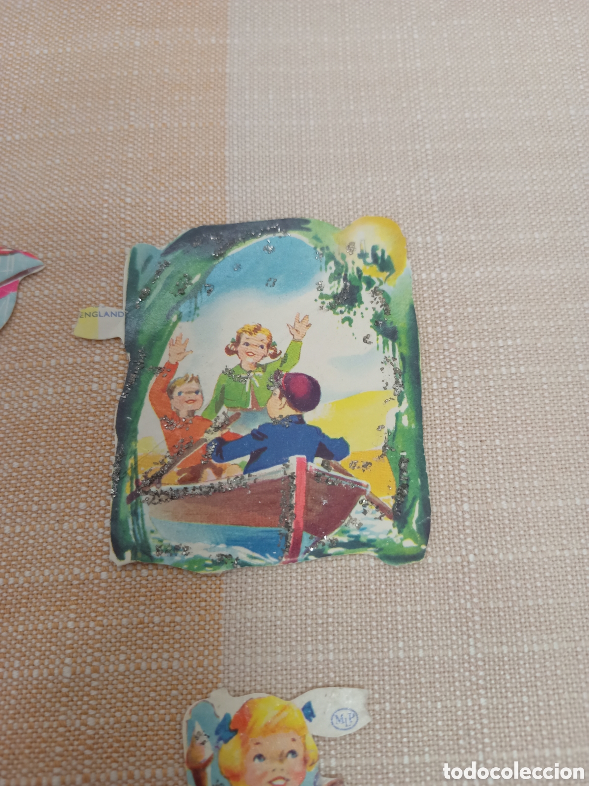 Coleccionismo cromos troquelados antiguos: Cromos troquelados con brillo. - Foto 3
