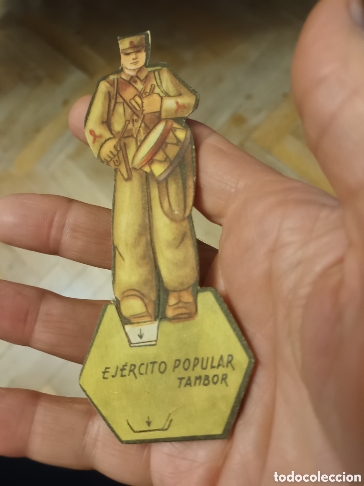 Coleccionismo Cromos troquelados antiguos: II REP&Uacute;BLICA GUERRA CIVIL. ORIGINAL TAMBOR DEL EJ&Eacute;RCITO POPULAR. A ESTRENAR. VER FOTOS.