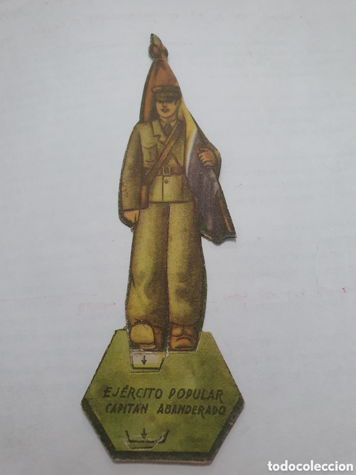 Coleccionismo cromos troquelados antiguos: Capit&aacute;n abanderado ej&eacute;rcito popular. (L96) - Foto 1