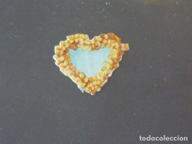 Coleccionismo cromos troquelados antiguos: CORAZON ANTIGUO CROMO TROQUELADO - Foto 1