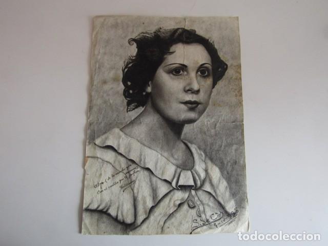 Coleccionismo Cromos troquelados antiguos: PRECIOSO RETRATO EN CARBONCILLO CON DEDICATORIA Y FIRMA A&Ntilde;&Oacute; 1938 CON ROTURA EN LAMINA