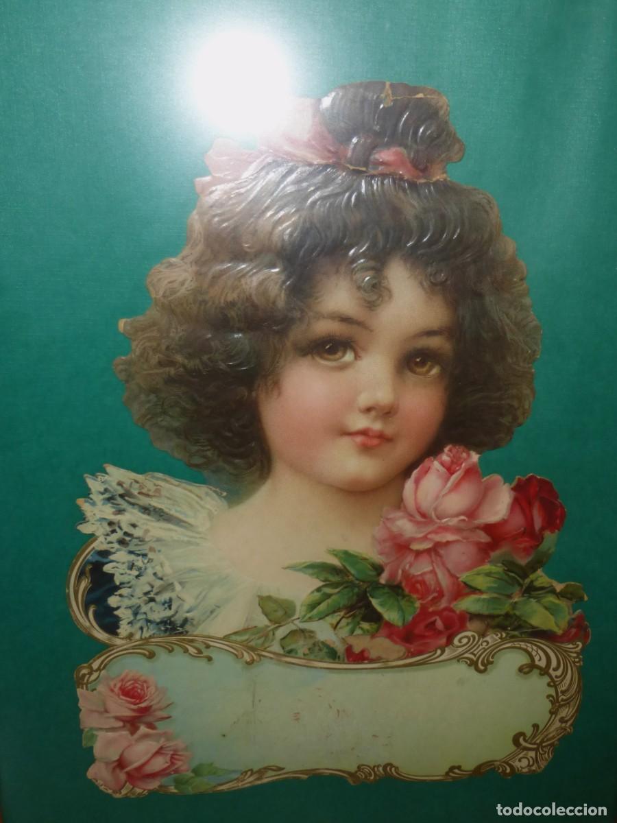 Coleccionismo Cromos troquelados antiguos: ANTIGUO CROMO TROQUELADO GRAN TAMA&Ntilde;O CON MARCO 32,5 x 44 PPIO. XX VICTORIAN LARGE DIE CUT FRAMED