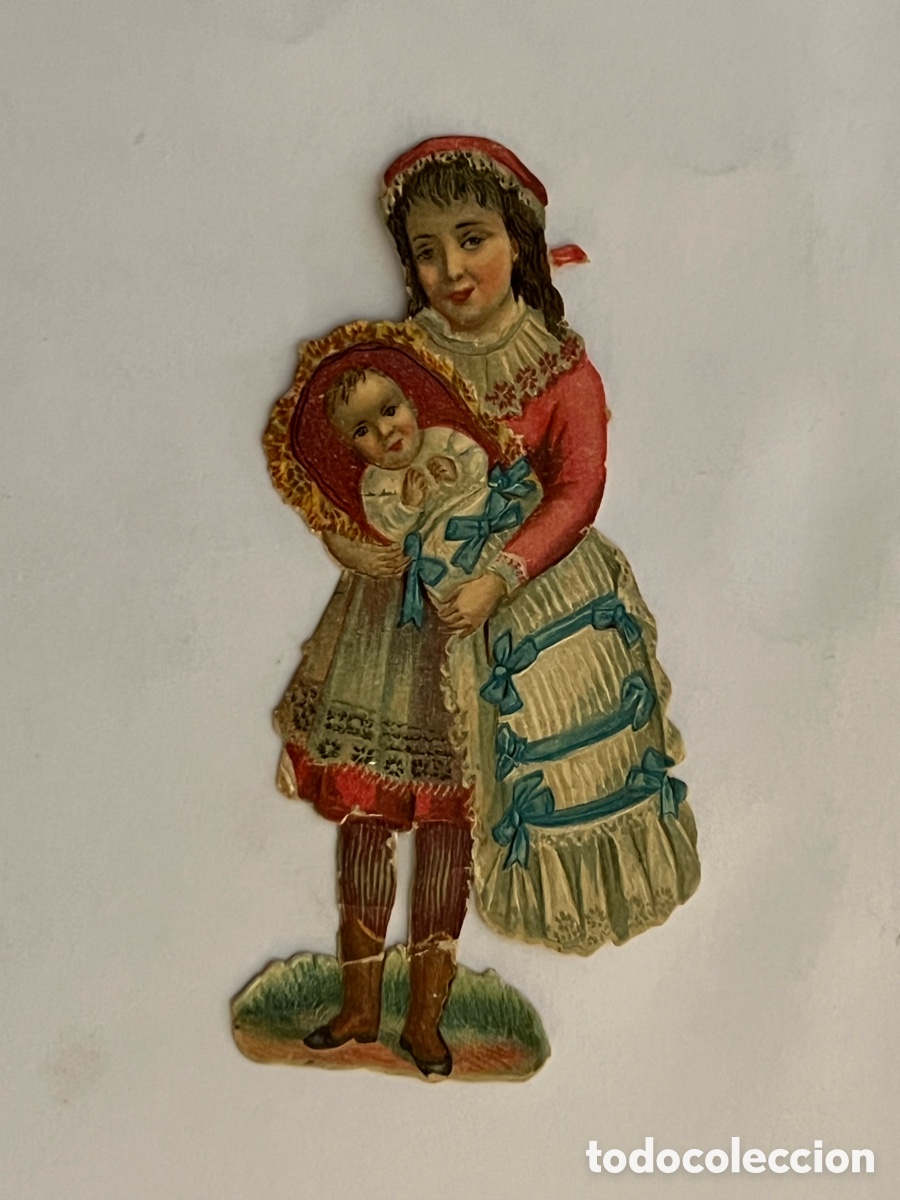Coleccionismo Cromos troquelados antiguos: CROMO ANTIGUO TROQUELADO ROM&Aacute;NTICO. Abrazando a su beb&eacute;.. (h.1900?)