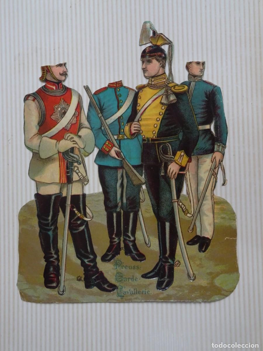 Coleccionismo Cromos troquelados antiguos: ANTIGUO CROMO TROQUELADO, MILITARES UNIFORMES, TAMA&Ntilde;O GRANDE, VER FOTOS