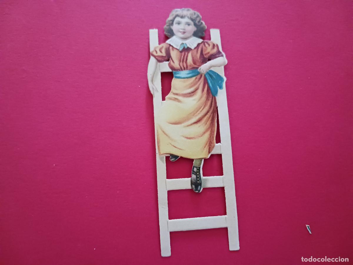 Coleccionismo cromos troquelados antiguos: cromo troquelado, ni&ntilde;a en escalera, sin marca
