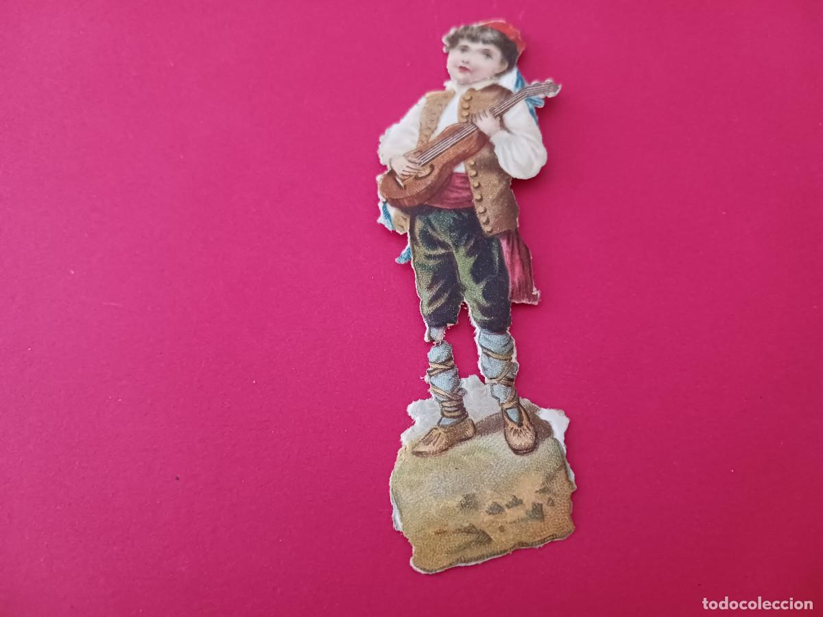 Coleccionismo cromos troquelados antiguos: cromo troquelado, chico con guitarra, compa&ntilde;ia colonial