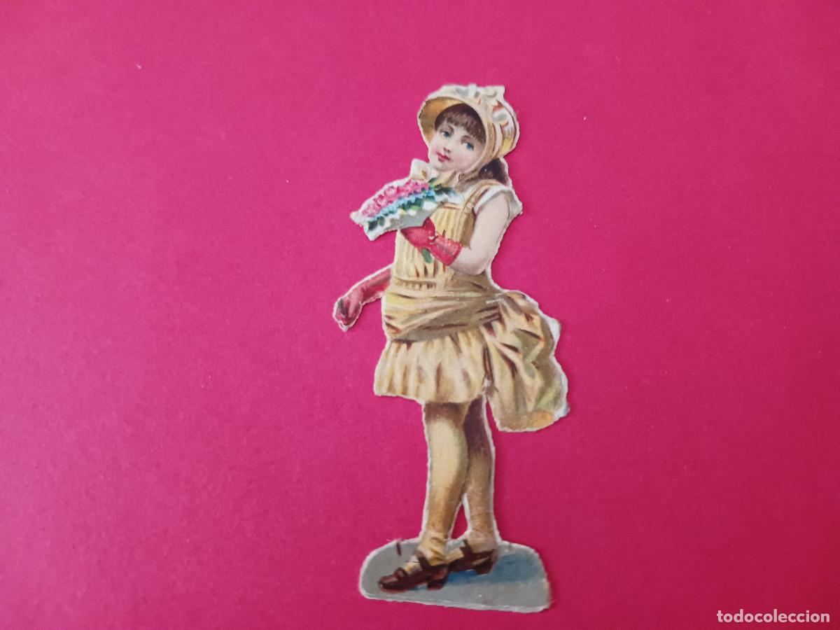 Coleccionismo cromos troquelados antiguos: cromo troquelado, ni&ntilde;a con flores, sin nombre comercial
