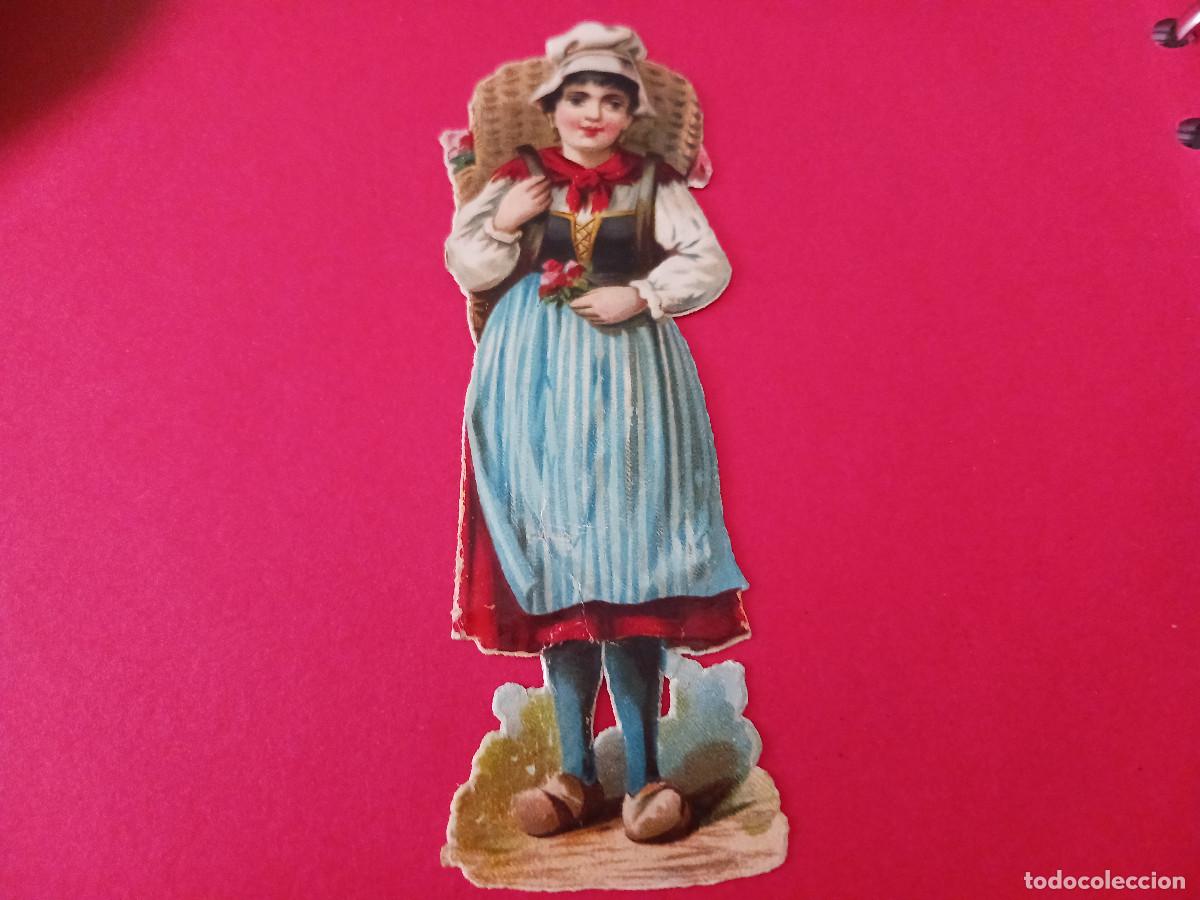 Coleccionismo cromos troquelados antiguos: cromo troquelado, mujer con carga de flores, sin nombre comercial