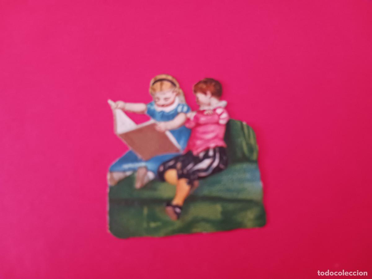 Coleccionismo cromos troquelados antiguos: cromo troquelado, ni&ntilde;os leyendo, sin nombre comercial