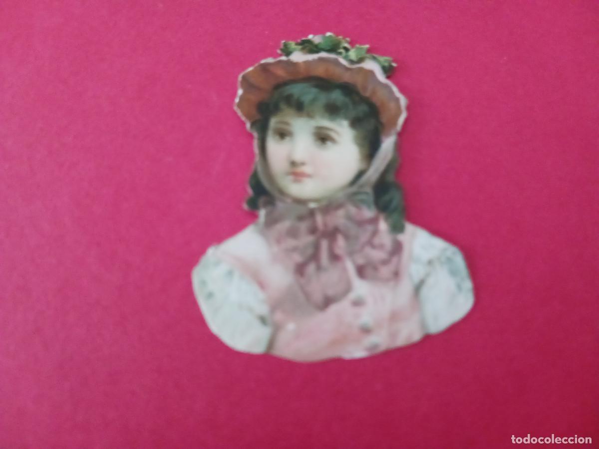 Coleccionismo cromos troquelados antiguos: cromo troquelado, chica con flores, medio cuerpo, sin nombre comercial