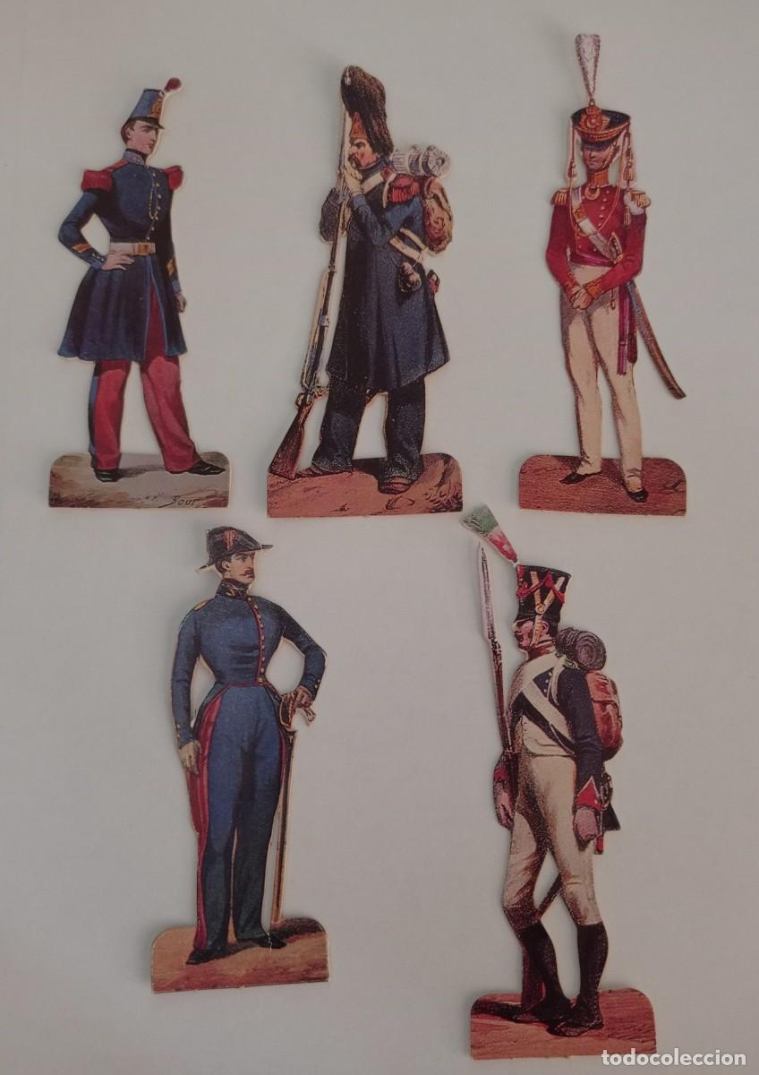 Coleccionismo cromos troquelados antiguos: CROMOS TROQUELADOS MILITARES EN CARTON CIGARROS FAVORITA TABACO ISLAS CANARIAS
