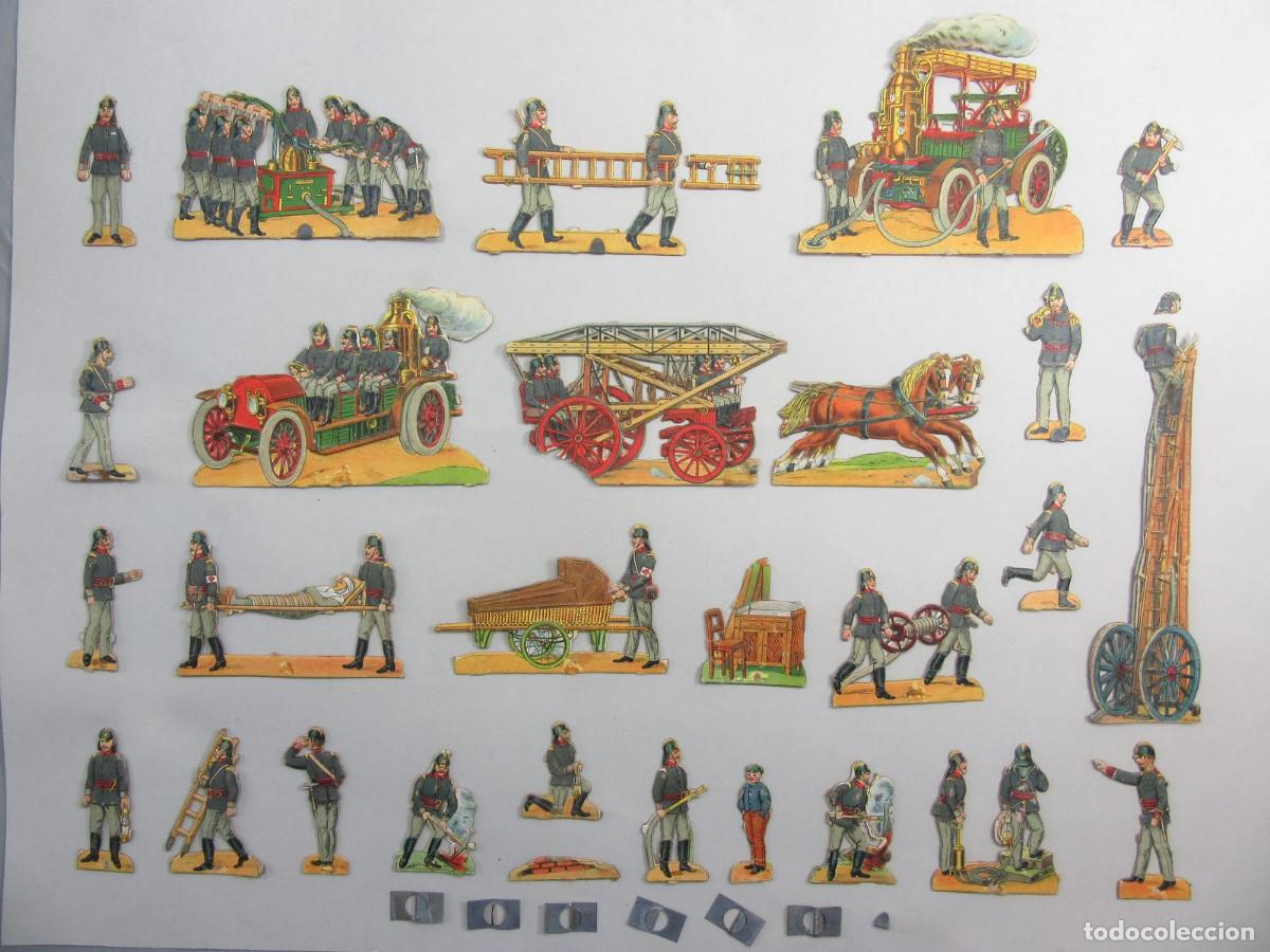Coleccionismo cromos troquelados antiguos: Juego de Bomberos en cart&oacute;n troquelado con bulto. Ppss s. XX. Veh&iacute;culos a vapor. 1919 G. G. 27 fig.