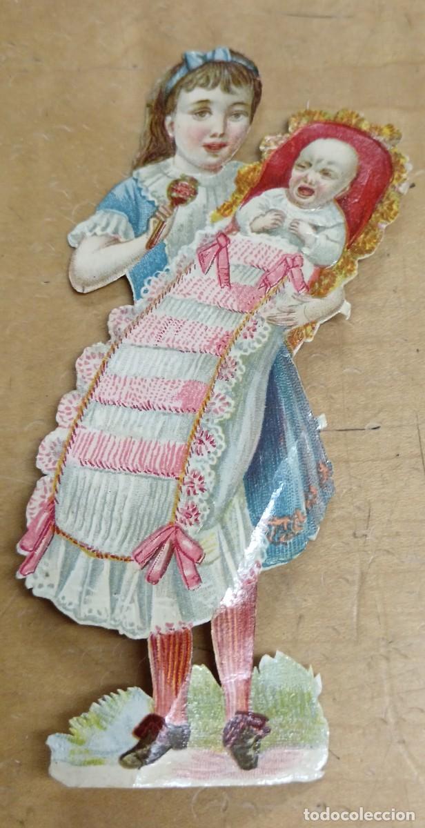 Coleccionismo cromos troquelados antiguos: CROMO TROQUELADO ANTIGUO CON RELIEVE BEB&Eacute; 11X5 CM.