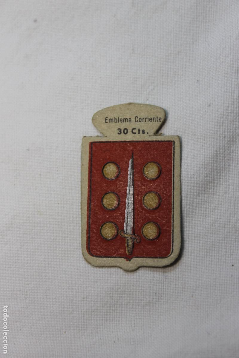 Coleccionismo cromos troquelados antiguos: EMBLEMA AUXILIO SOCIAL FEIJOO N&ordm; 26