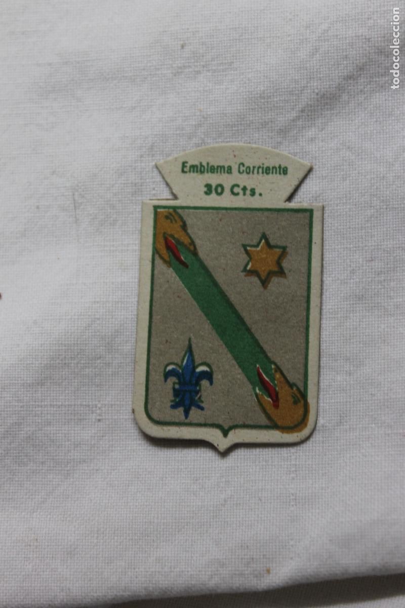 Coleccionismo cromos troquelados antiguos: EMBLEMA AUXILIO SOCIAL GUILLEN N&ordm; 212