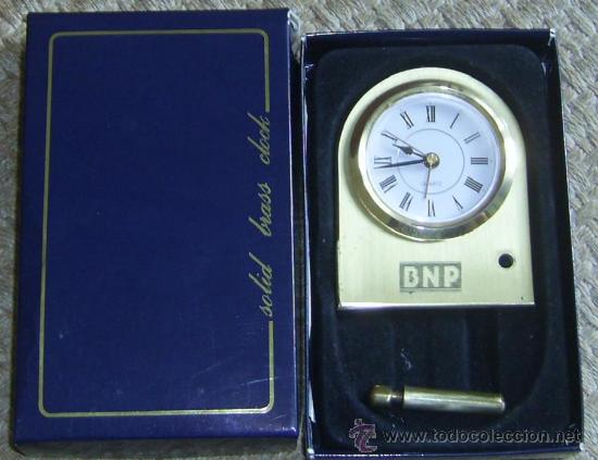 Despertadores antiguos: Reloj despertador dorado - Foto 1