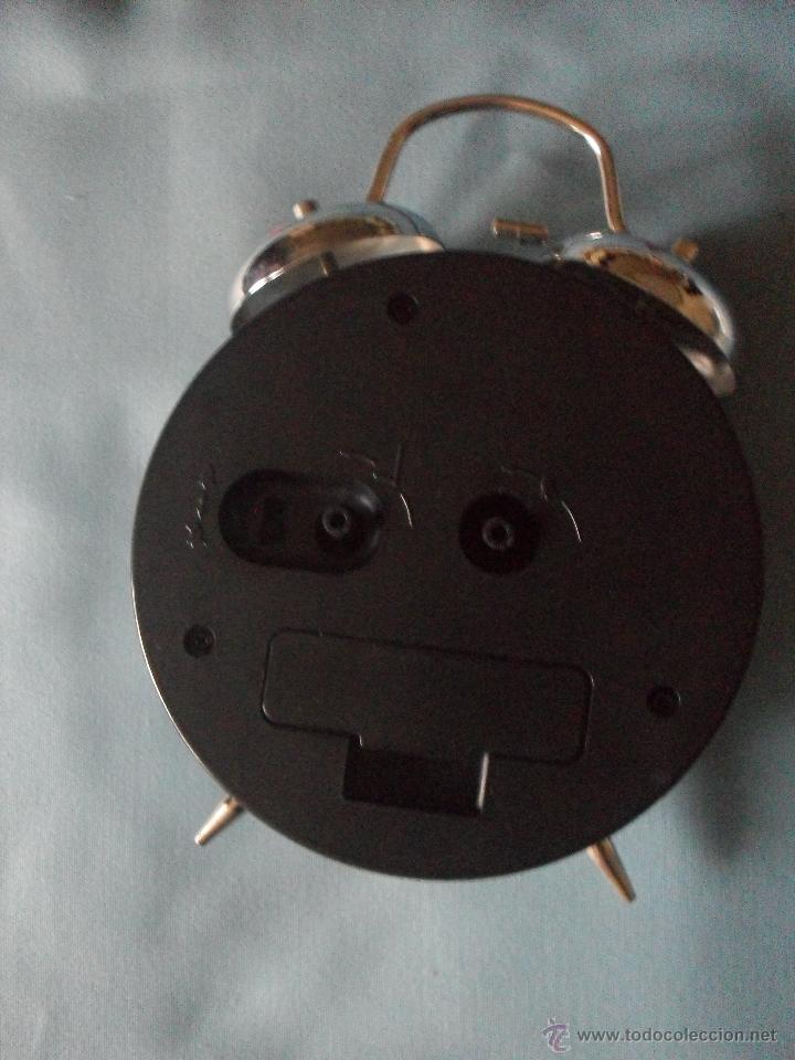 Despertadores antiguos: RELOJ DESPERTADOR DE PILA - funcionando - Foto 3