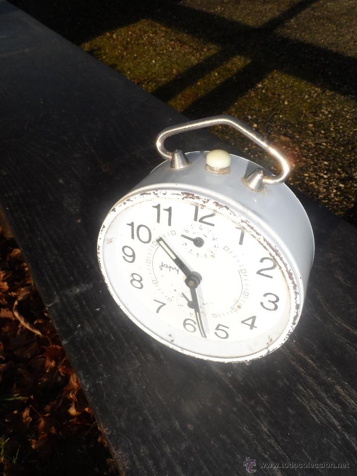 Despertadores antiguos: reloj despertador japy funciona color blanco - Foto 1