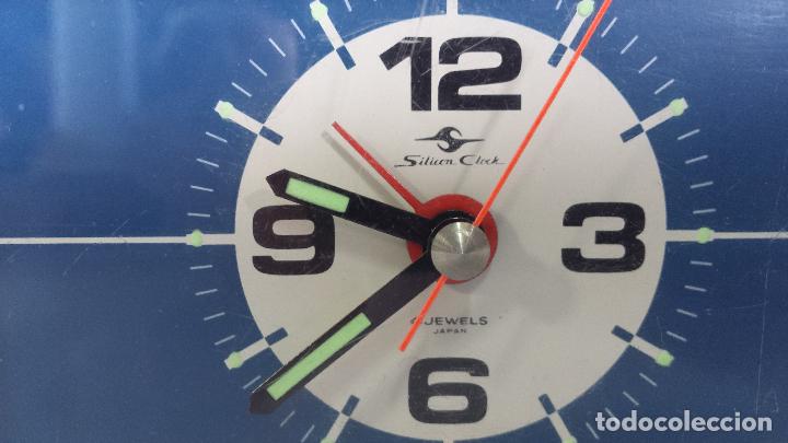 Despertadores antiguos: ANTIGUO RELOJ SILICON CLOCK MADE IN JAPAN - FUNCIONANDO - Foto 2