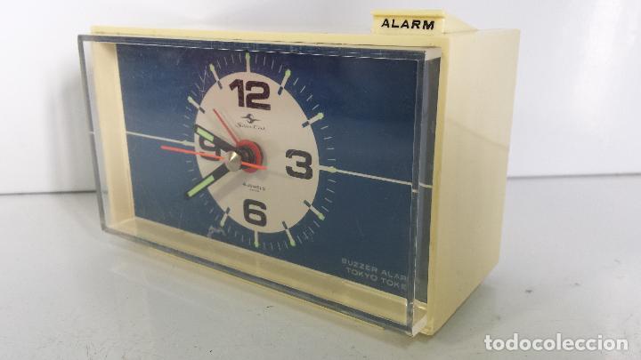 Despertadores antiguos: ANTIGUO RELOJ SILICON CLOCK MADE IN JAPAN - FUNCIONANDO - Foto 4