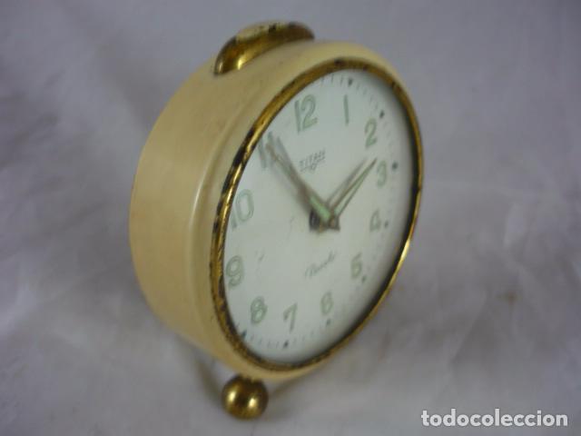 Despertadores antiguos: Reloj Despertador Titan Piccolo - Funciona - Foto 3