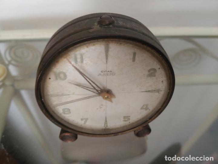 Despertadores antiguos: Reloj CYMA AMIC Desperador de Carga Manual FUNCIONANDO - Foto 2