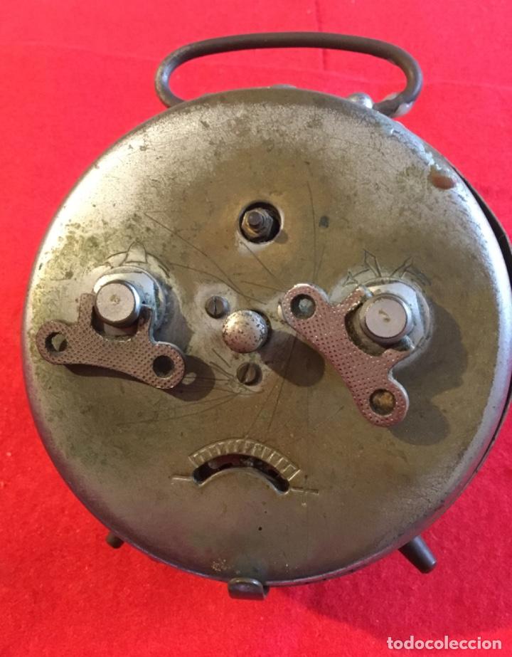 Despertadores antiguos: Reloj despertador tit&aacute;n - Foto 4
