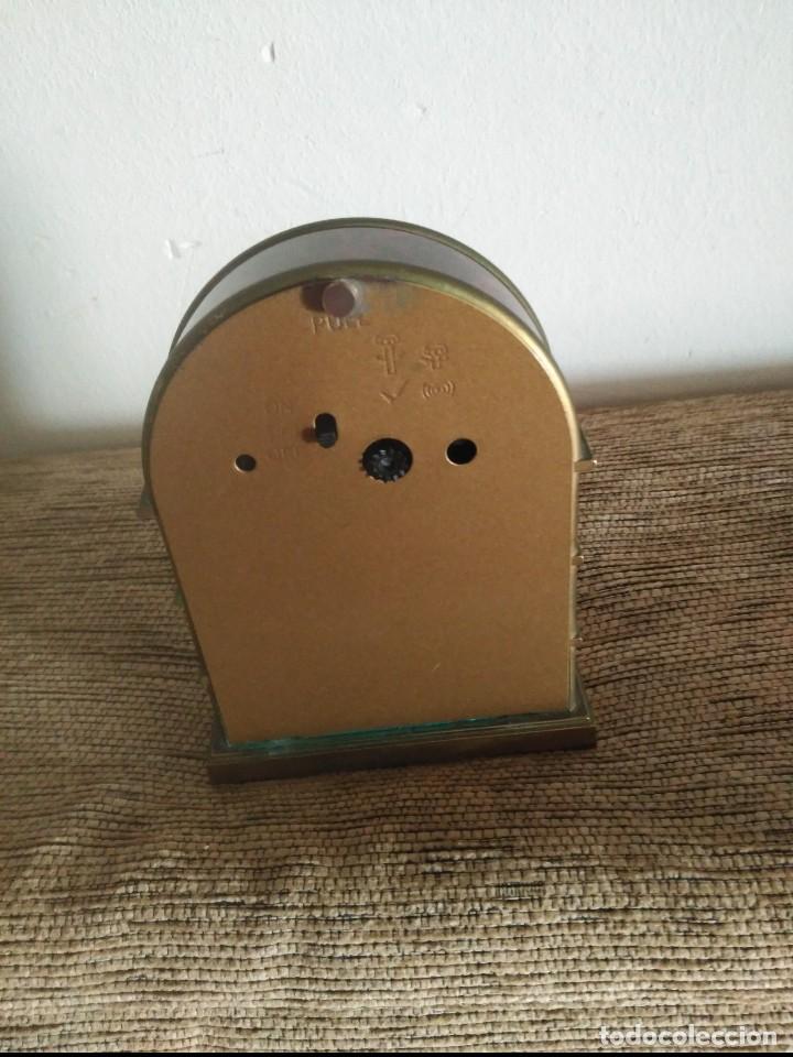 Despertadores antiguos: reloj de sobremesa orient metalico funciona - Foto 3