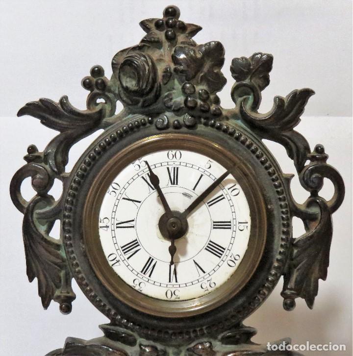 Despertadores antiguos: ANTIGUO RELOJ DESPERTADOR DE P&Eacute;NDULO - Foto 2