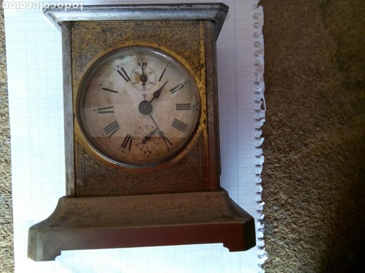 Despertadores antiguos: Antiguo reloj despertador de capilla - Foto 2