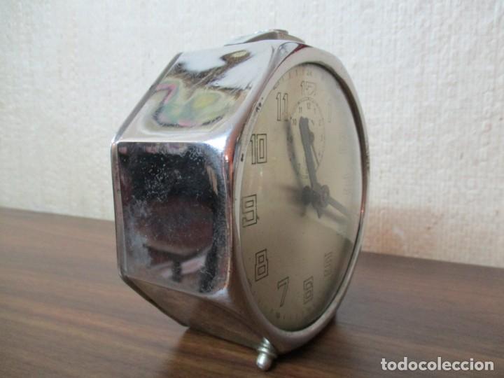 Despertadores antiguos: RELOJ DESPERTADOR SOBREMESA OCTOGONAL - Foto 1