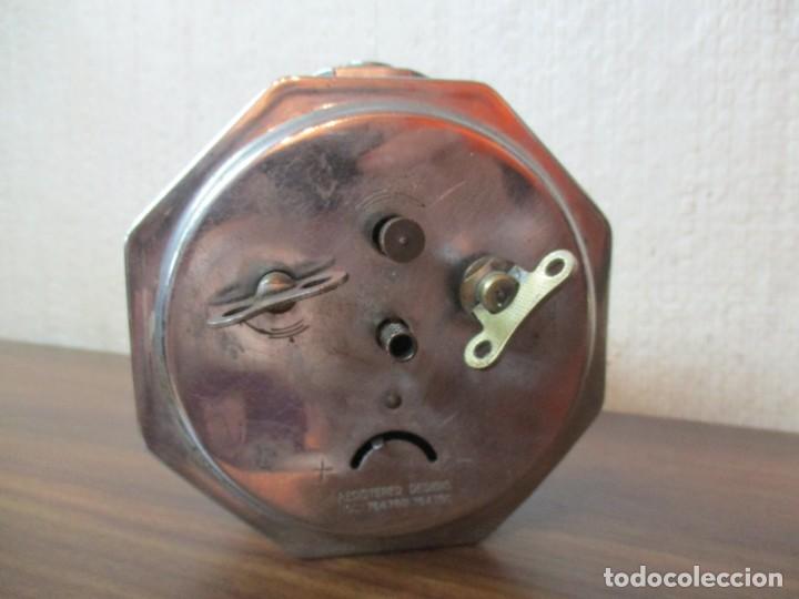 Despertadores antiguos: RELOJ DESPERTADOR SOBREMESA OCTOGONAL - Foto 6