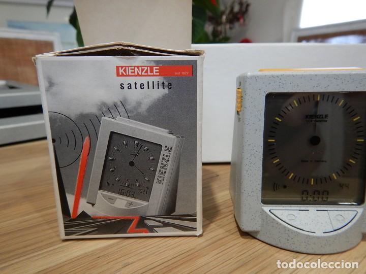 Despertadores antiguos: Reloj despertador sat&eacute;lite kienzle - Foto 6