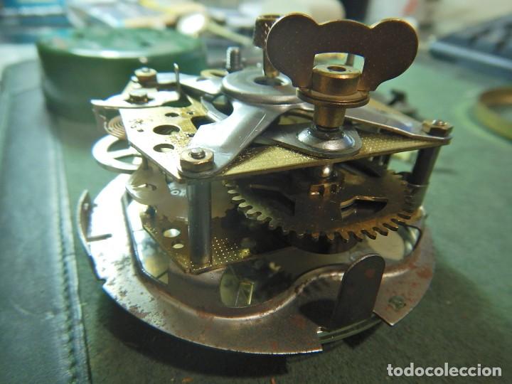 Despertadores antiguos: Reloj despertador Peter carga manual - Foto 2