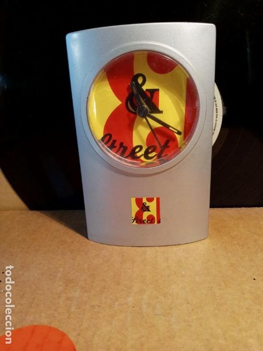Despertadores antiguos: RELOJ DESPERTADOR - J&B - Foto 1