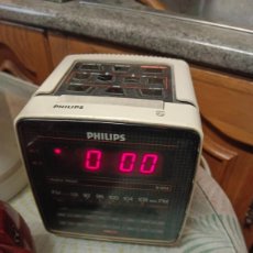 Despertadores antiguos: RADIO RELOJ PHILIPS - RADIO RELOJ DIGITAL D3110 CON ALARMA - DISEÑO RETRO DE LOS AÑOS 80