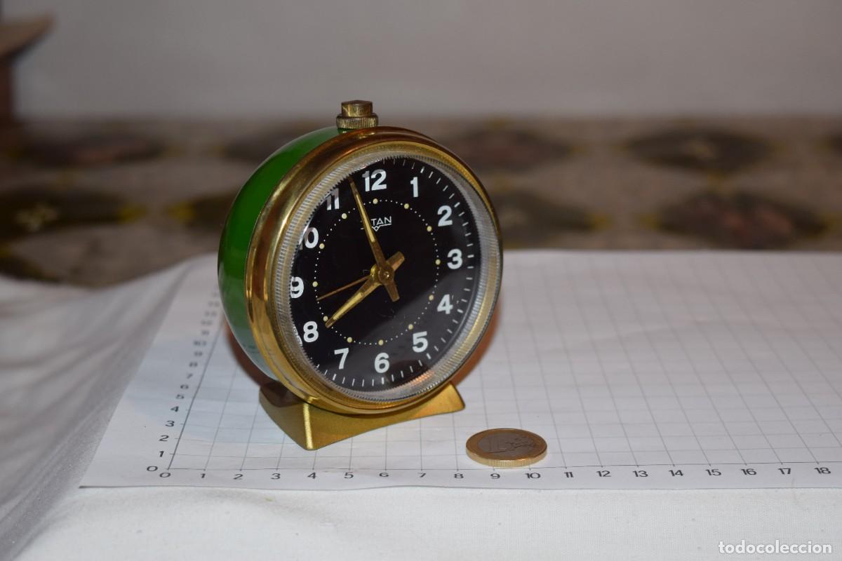Tradineur - Reloj Despertador Vintage Modelo Titan - Fecha