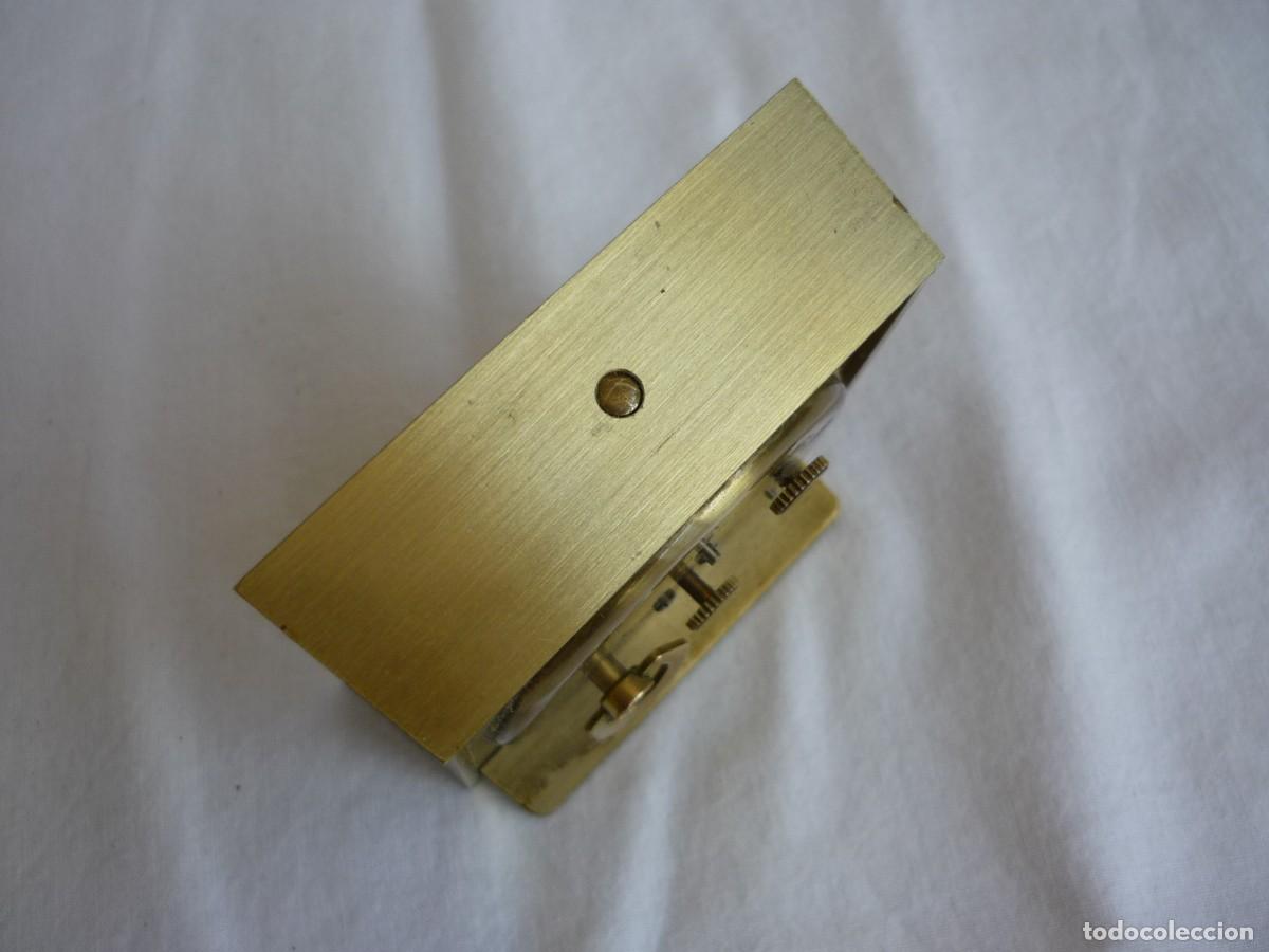 Despertadores antiguos: Reloj despertador de bronce CYMA Amic, funcionando - Foto 4